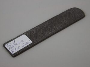Twist pattern Damascus steel bar
